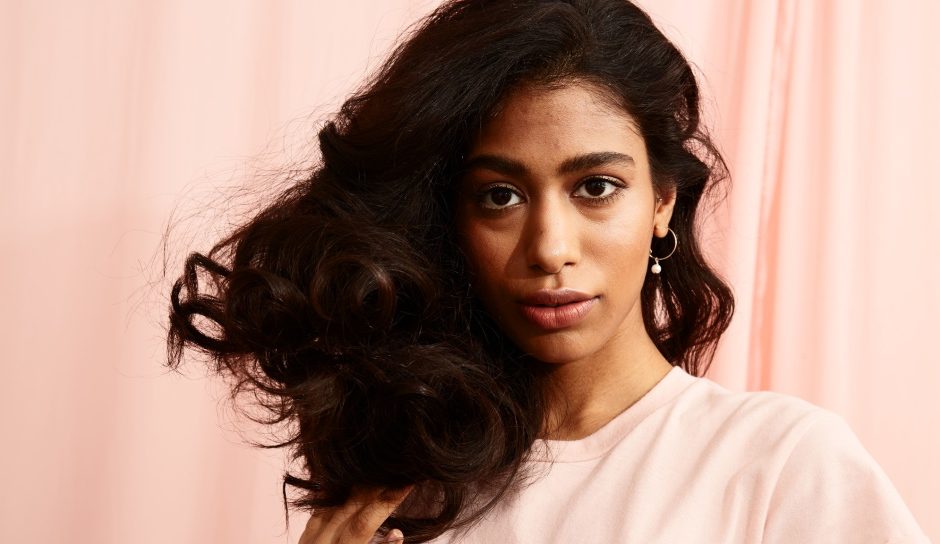 Frizz-Free Hair the Natural Way: Tips and Tricks to Keep Your Mane Tamed